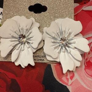 Natasha White Floral Earrings with Rhinestones NWOT